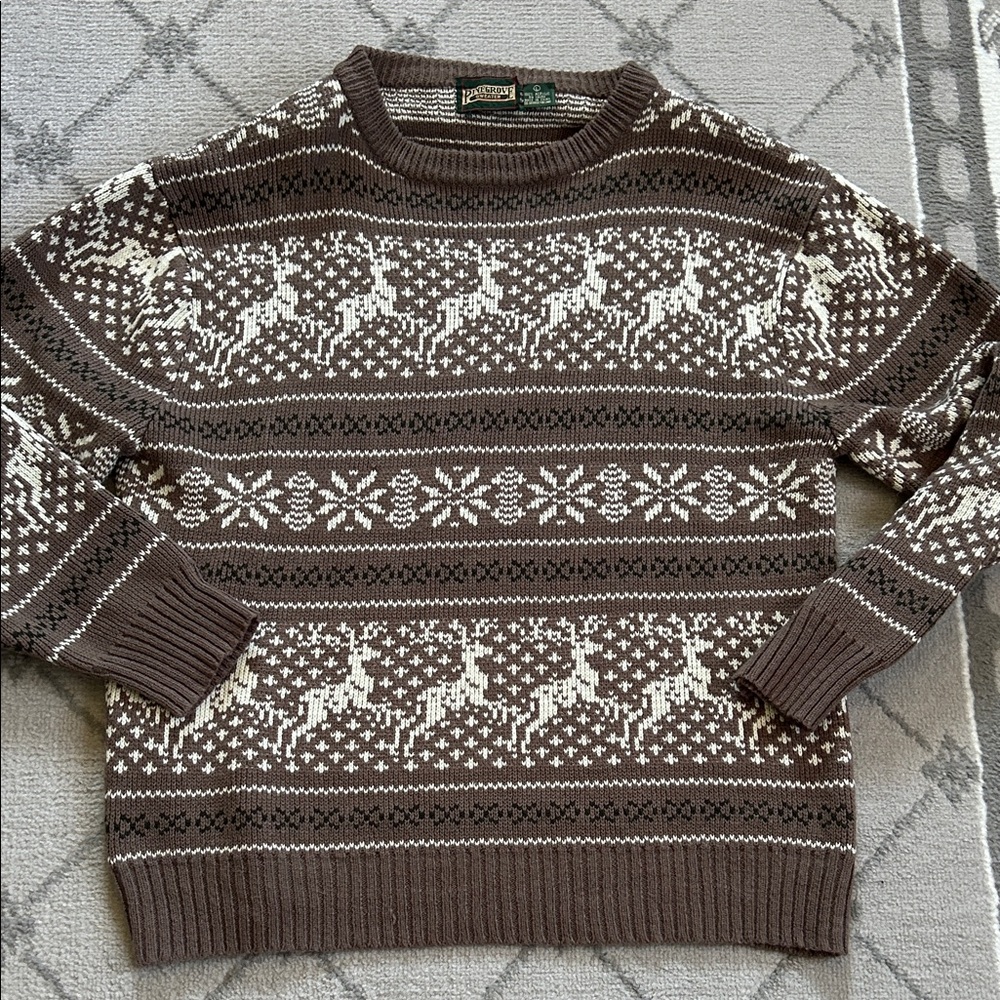 Vintage Pinegrove Crewneck Reindeer Sweater in Brown & Cream